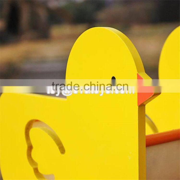 New design lovely duck shape wooden pull car toy for toddlers W05B158