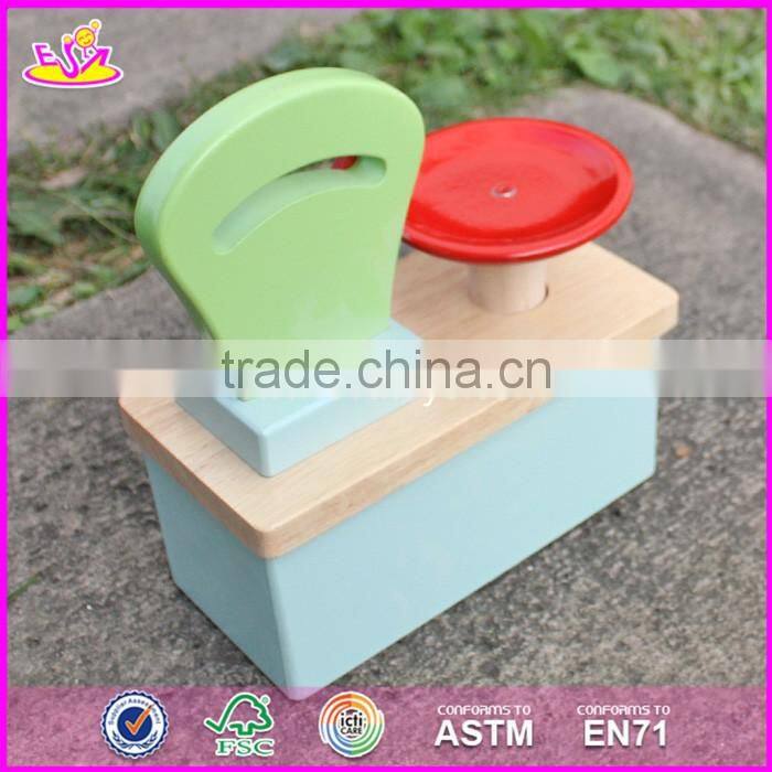 2016 New design children pretend play funny wooden scales toy W10D148