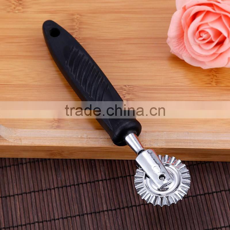 New design best quality stainless steel PP handle kitchen factory price pizza cutter