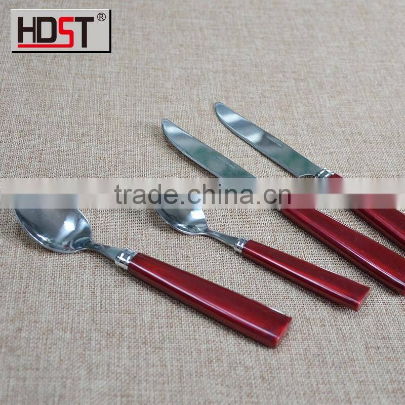 promotional hot selling Vibrant color plastic handle low price flatware for dinner