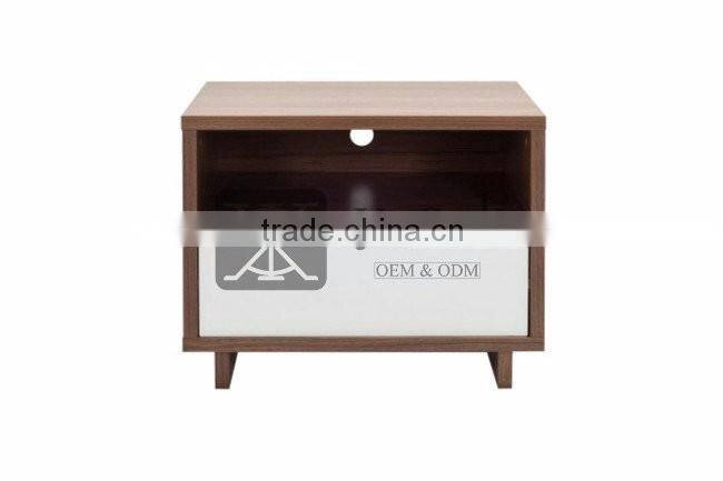 NI-039 Bedroom Bed Beside Lamp table