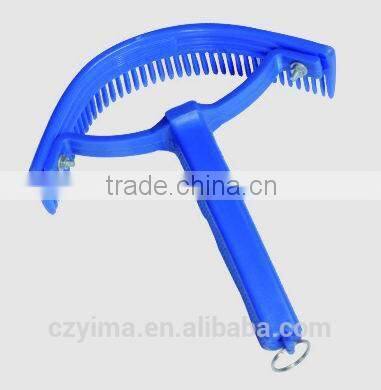 wooden horse dandy brush