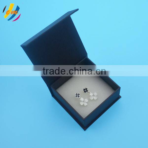 Delicate cardboard jewelry gift boxes for necklaces