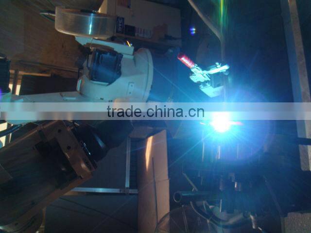 Factory Direct Made in China 1.0~3.0L universal catalytic converter for vehicles and cars/best price