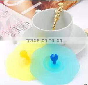 Cute Heart Shape Silicone Cup Lid Cover Cap with Spoon Holder wholesale