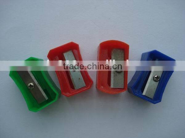 Factory price promotional plastic one hole pencil sharpeners
