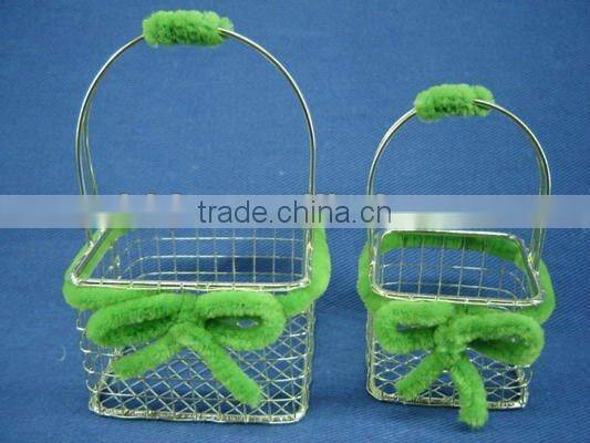 Small wire Art&Collectible decorative with wool rope basket with fixed handle