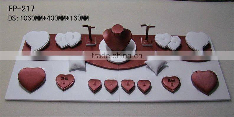 set of jewelry holder