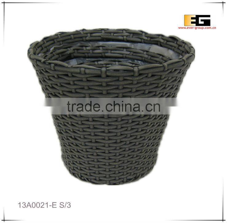 Outdoor plastic rattan with liner flower baskets