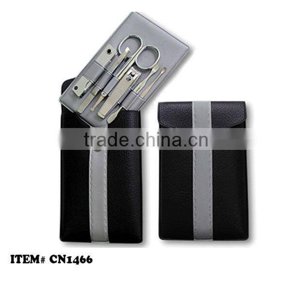 Red PVC pouch 5 pcs manicure set