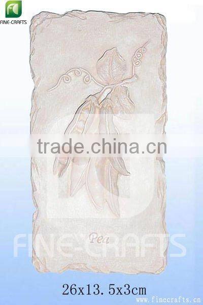 Resin wall crafts plaque with pea