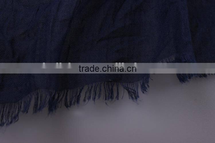 Wholesale Korean Fashion Woman Checked Plaid Embroidery Design Tassel Wide Voile Cotton Scarf