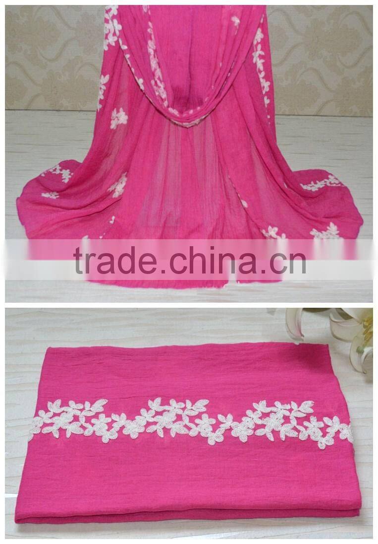 Beautiful Flower Leaf Embroideried Muslim Women Head Scarf Cotton Hijab