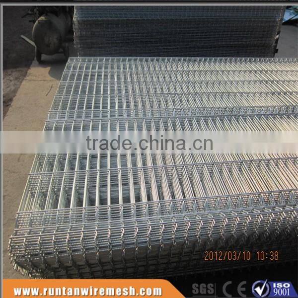 Hot dipped galvanized and pvc coated security curved 3d wire welded fence