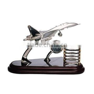 Wholesale cheap Zinc alloy material airplane models with wooden base for office decoration