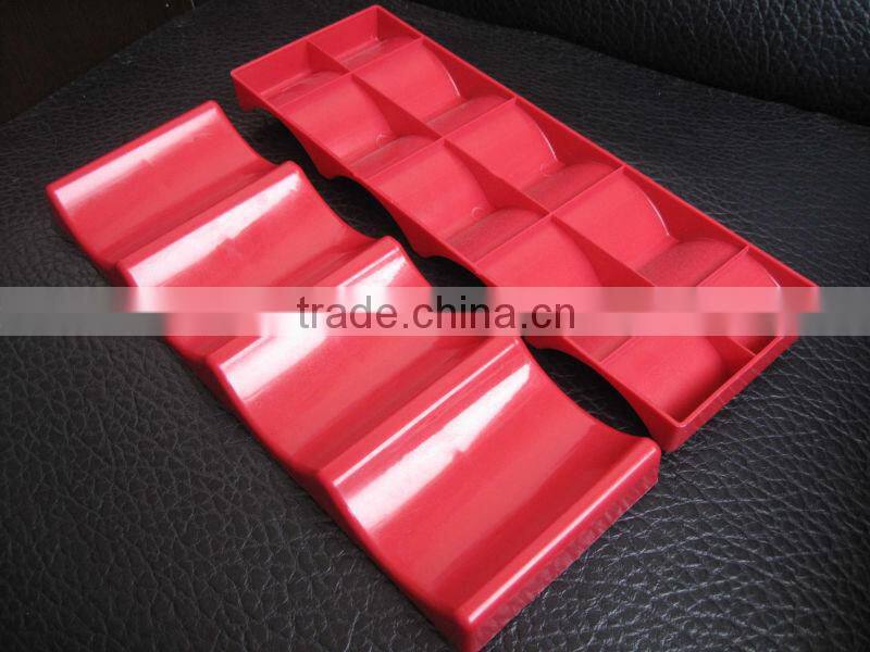 Plastic simple display stand for canned beer