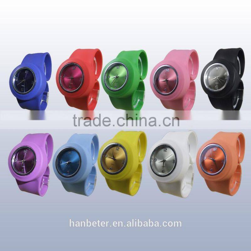Alibaba express Multi-color Silicone fancy watches for kids with interchangeable straps