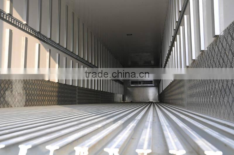 QINGZHUAN 30T HOWO refrigerator trailer Cold truck for sale China factory