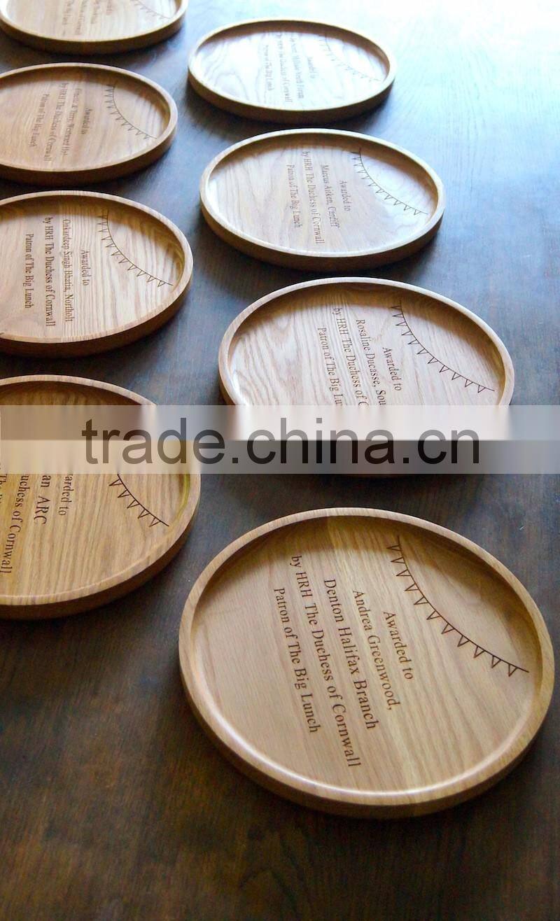 Customerization Laser Logo Round Tray Round Shape Wooden Serving Plate Wooden Fruit Plate Food Safe Varnish Rubber Wood Tray