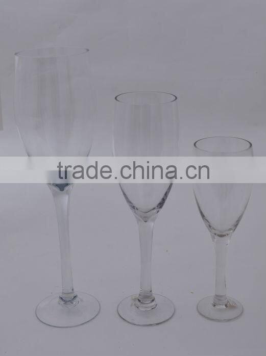 tall glass goblet for wedding decoration