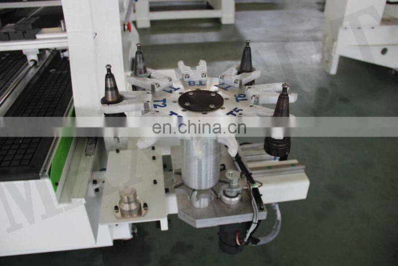 Austria carousel auto tools changing 3d wood