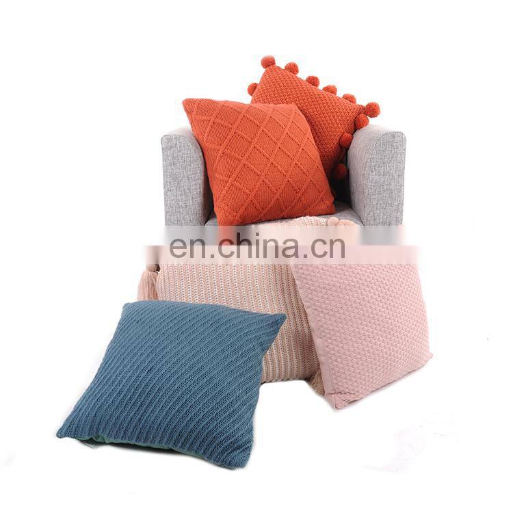 2018 Fashion sofa decorative handmade plain acrylic knitted cushion cover with pompom