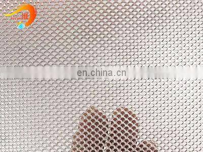 Low wind resistance micro diamond hole expanded metal product