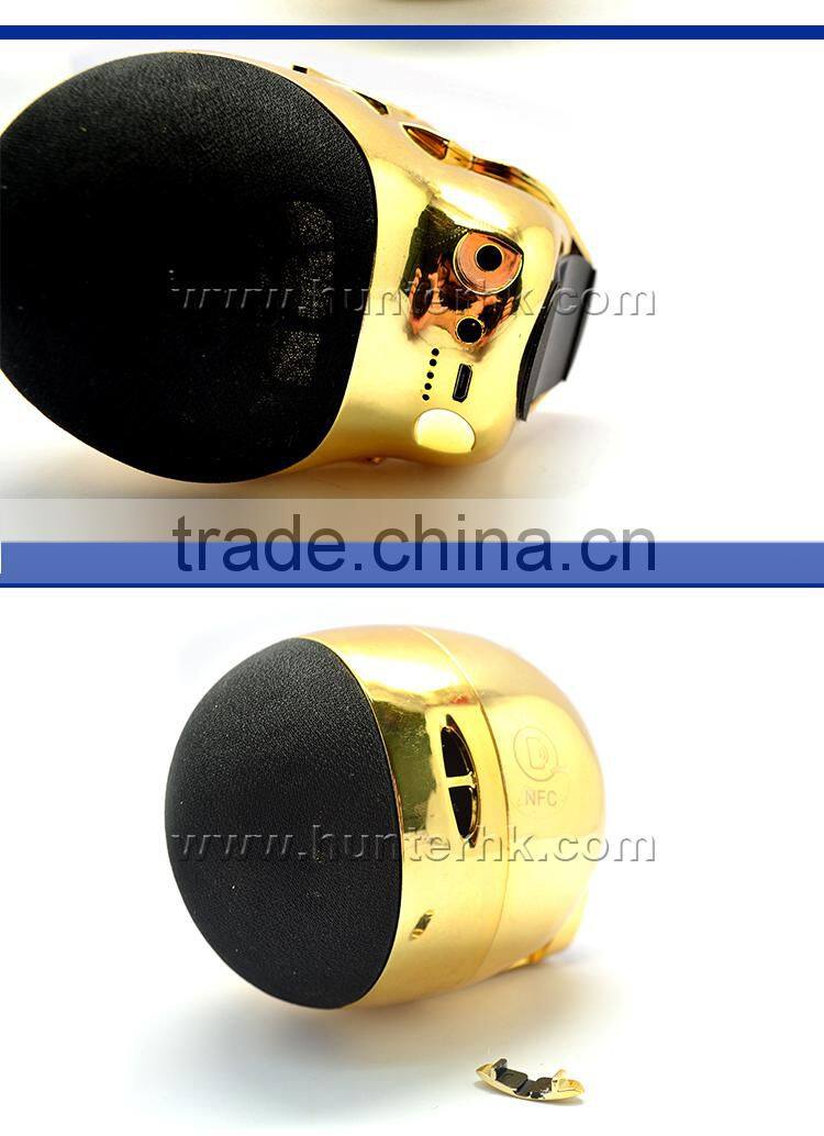 Christmas Season Skull Head Shape Bluetooth Speaker