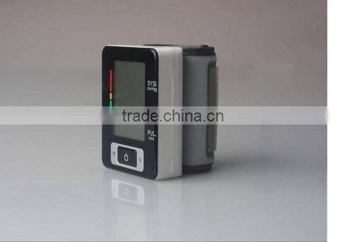 high quality digital watch wrist type blood pressure monitor large lcd blood pressure monitor made in china EG-W06