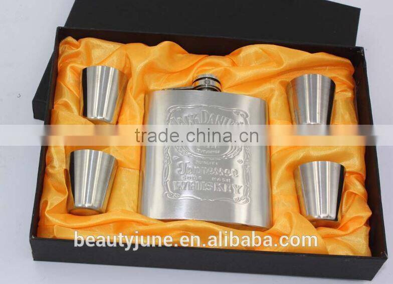 7 oz stainless steel hip flask gift set Portable Stainless Steel Wine Bottle Gift Box Pocket Flask ,Embossed Images