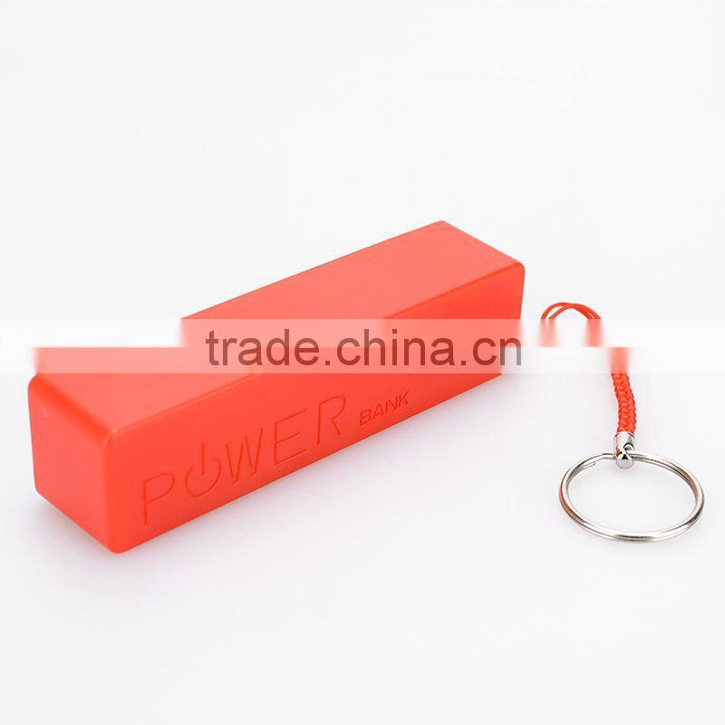 2015 Wholesale cell phone charger 18650 battery fashion power bank with cable