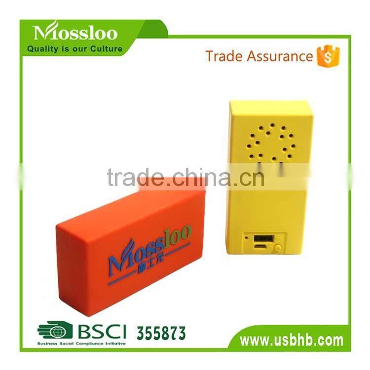 Portable 2 in 1 customs LOGO bluetooth speaker power bank 2000Mah