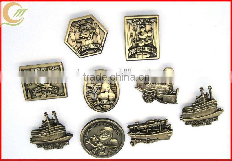 Zinc alloy antique bronze plating 3D custom uae badge with pin