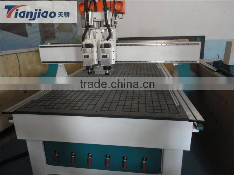 cnc woodworking engraving machine with Japan Yaskawa servo motor