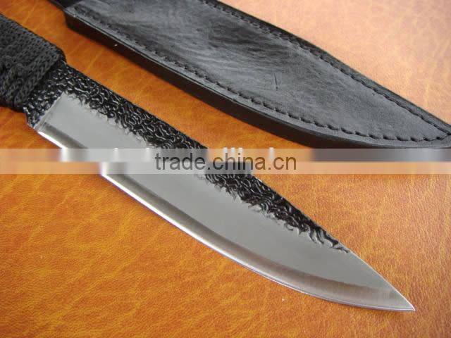 OEM forging black blade hunting knife with rope handle