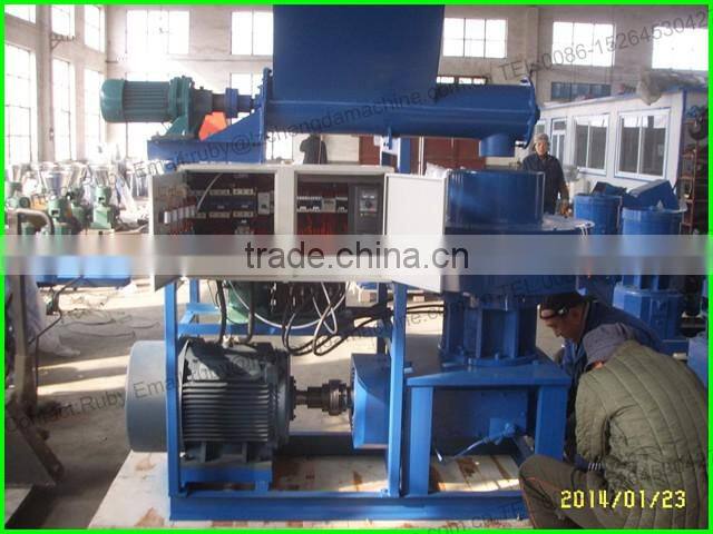 2017 promotion MKL series gear box automatic lubricating wood pellet machine