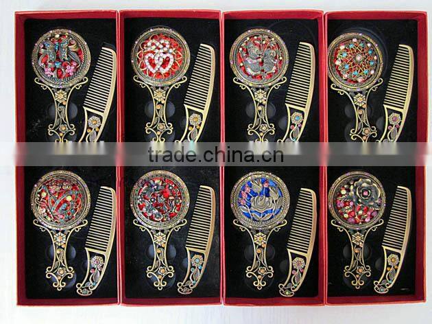 Handle Mirror with comb set