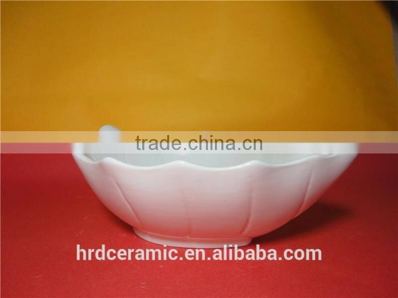 High quality wholesale leaf shape Ceramic Main Course Dishes
