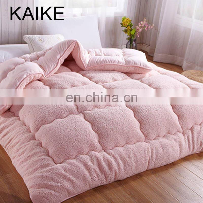 Wholesale custom warm lamb fleece baby bed quilt