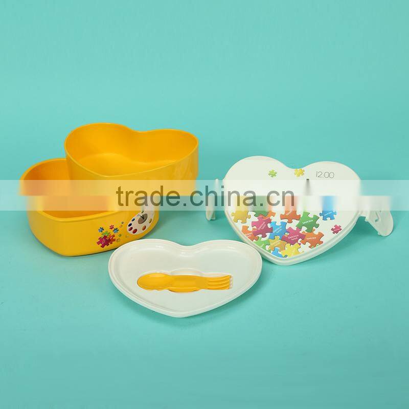 Heart shaped plastic tiffin lunch box / bento box for children