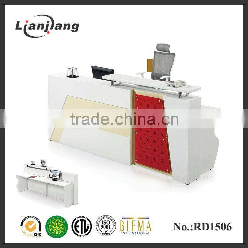 Big 5 star hotel reception desk size