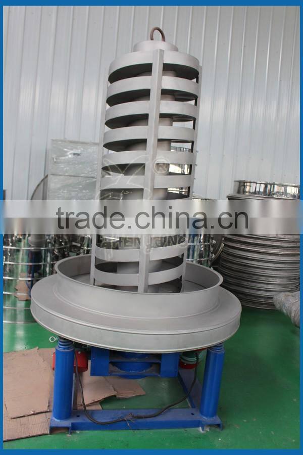 Large capacity vertical lift conveyor for grain