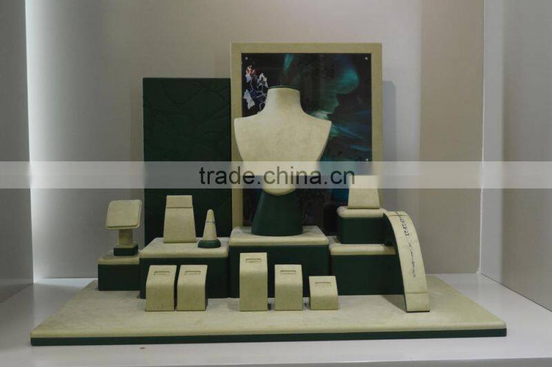 2015 PU leather jewelry display stands small window jewellery props