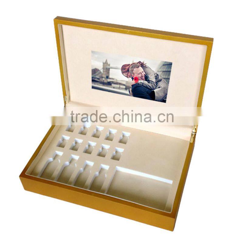 novel red video mini cosmetics box