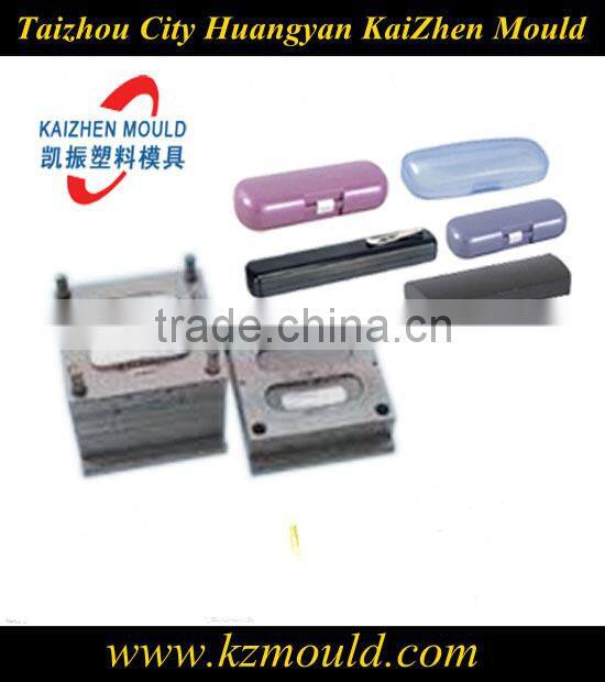 Plastic glasses case mold