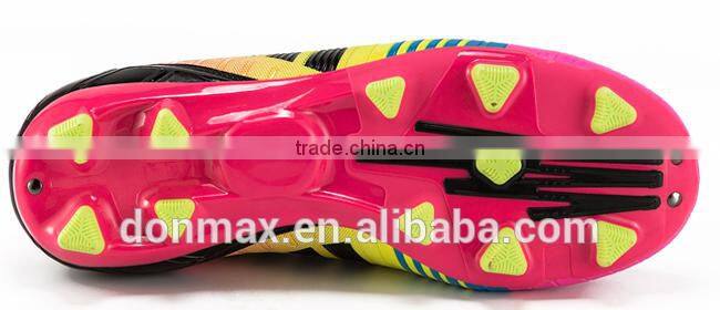 New style Colorful Outdoor Lightweight Popular TPU Football Boots Factory Turf Soccer Shoes For Hard Ground