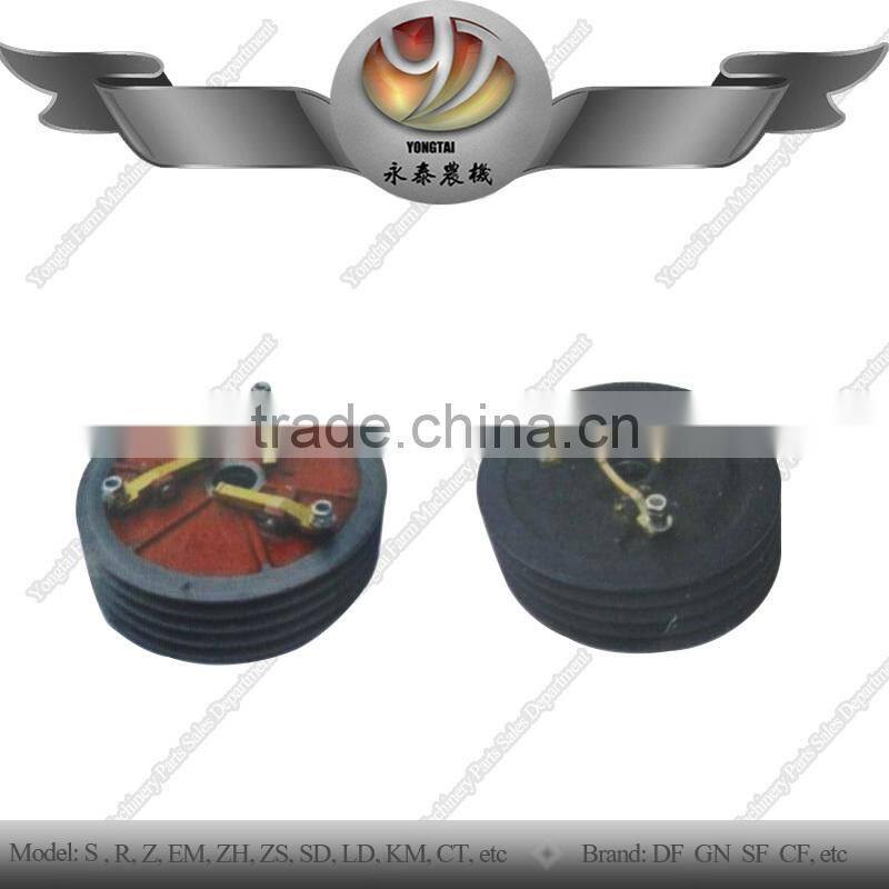 Single cylinder diesel engine clutch assembly for tractors