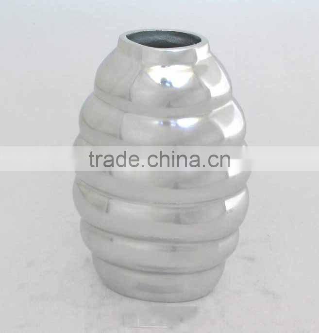 Handmade mirror finish polished recycled aluminum decorative vase