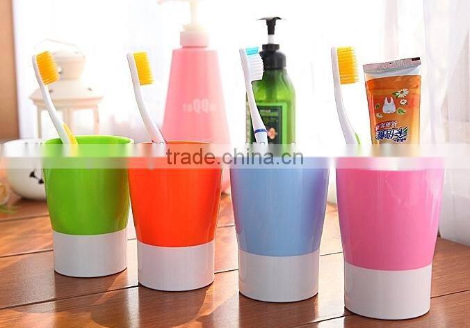 Supply fashion Multifunctional gargling cup / toothbrush cup