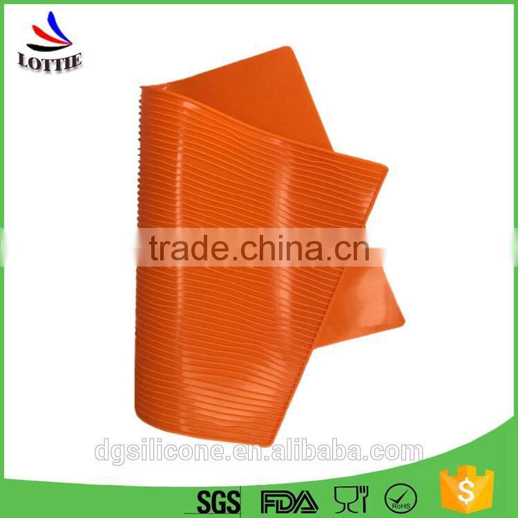China manufacturer custom silicone dab mat heat resistant silicone mat/custom silicone mat with custom printing